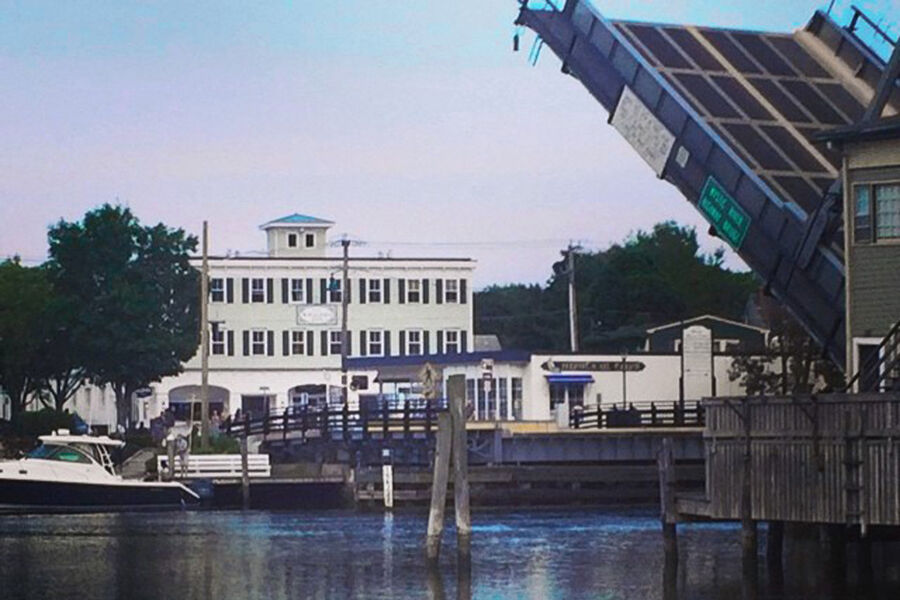 The Whaler'S Inn Mystic Exteriör bild